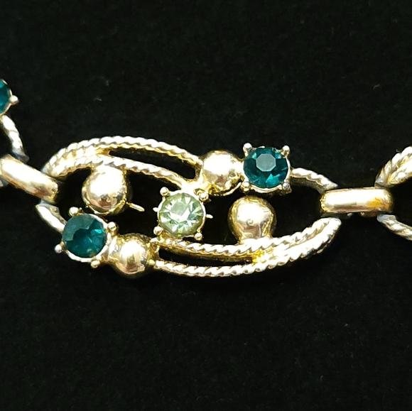 Vintage 50s Coro Choker Necklace Green AB Rhinestones Goldtone - Picture 6 of 9